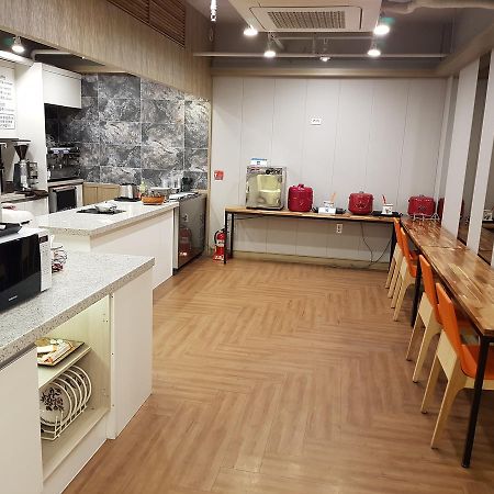 Hanam 1St Business Hotel Кванджу Экстерьер фото