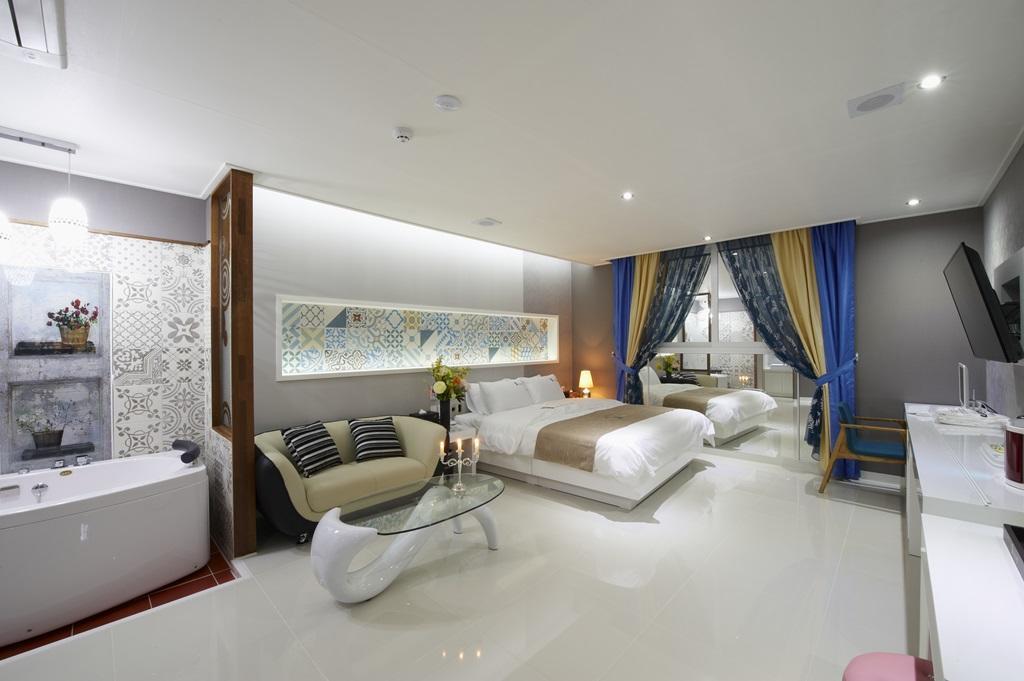 Hanam 1St Business Hotel Кванджу Экстерьер фото