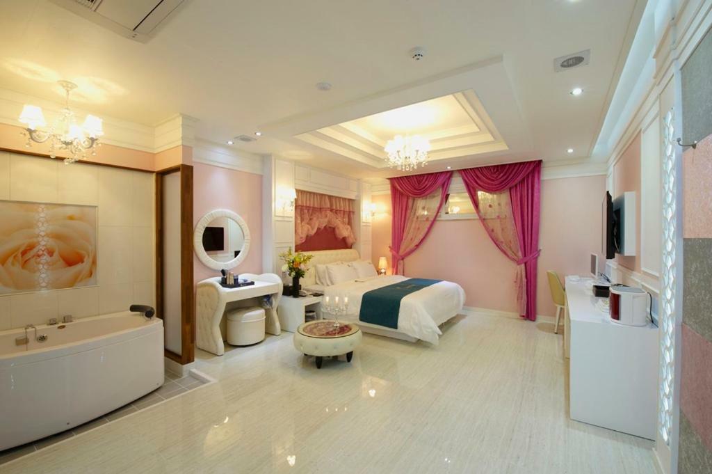 Hanam 1St Business Hotel Кванджу Экстерьер фото